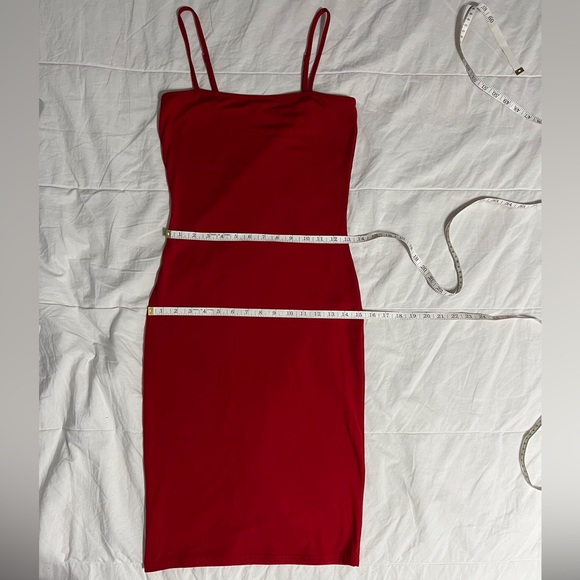 Spaghetti strap bodycon midi dress - Picture 3 of 4